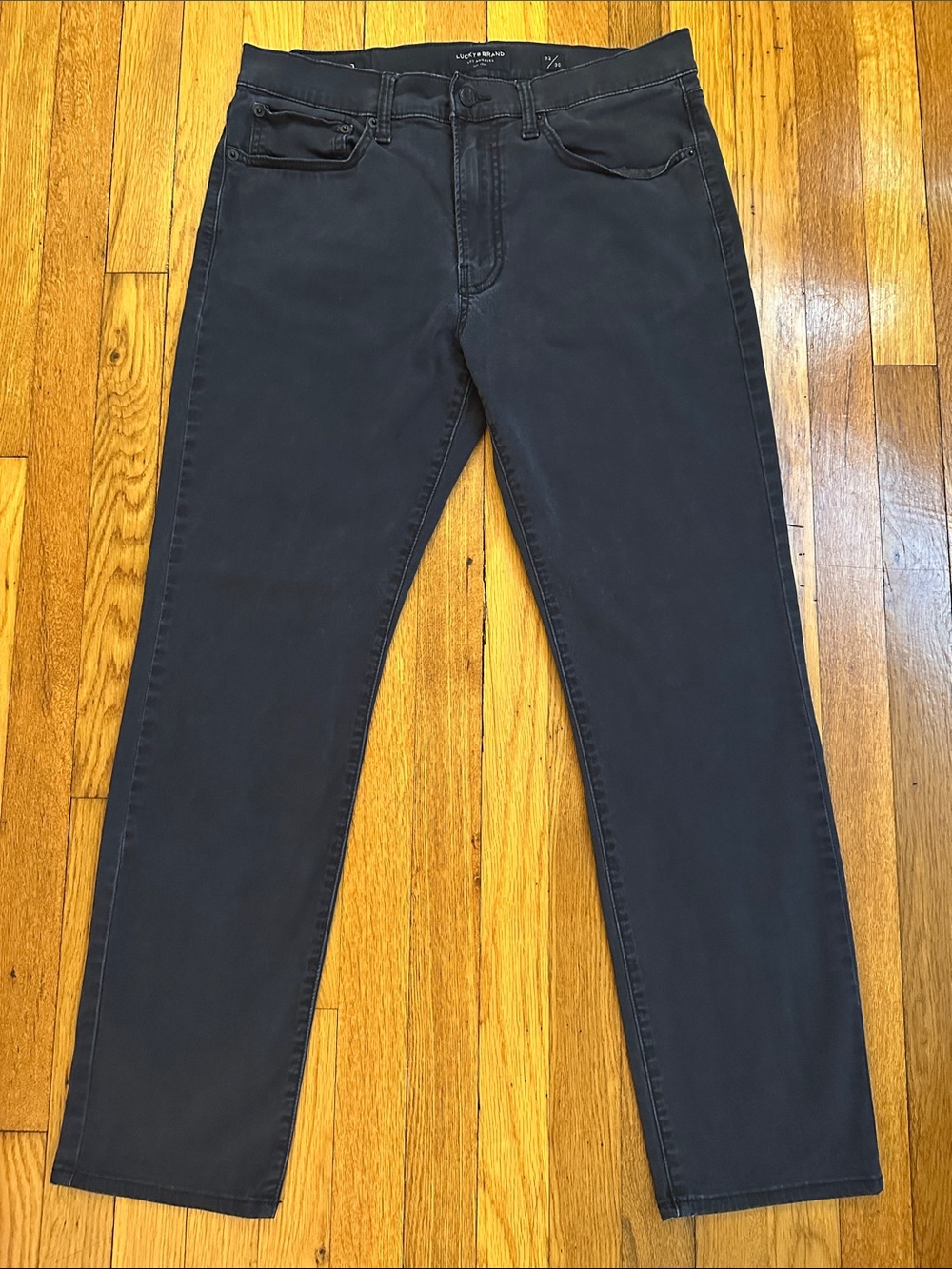 Lucky Brand Men's 121 Slim Straight Navy Blue Chinos 32W/30L